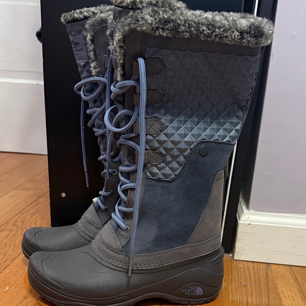 The North Face Women's Black and Gray Winter Boots